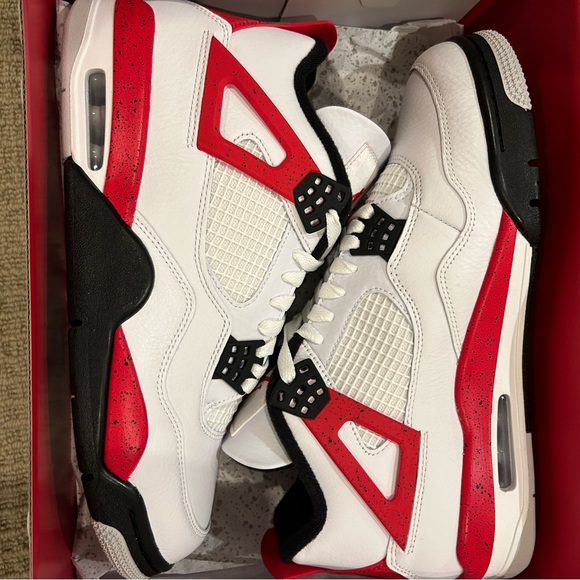 Jordan 4 red cement 10.5